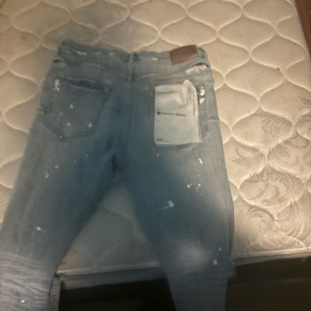 Artistic Blue Skinny Pants with Distressed Details